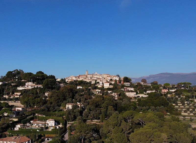 Mougins